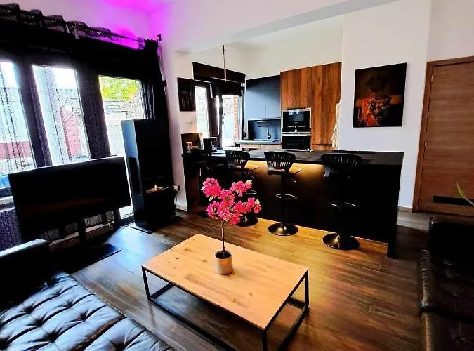Petite Chambre Dans Une Jolie Colocation