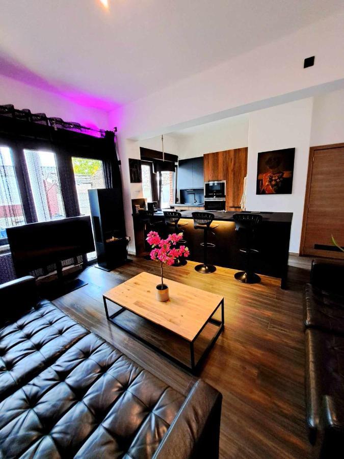 Petite Dans Jolie Colocation Habitación en casa particular